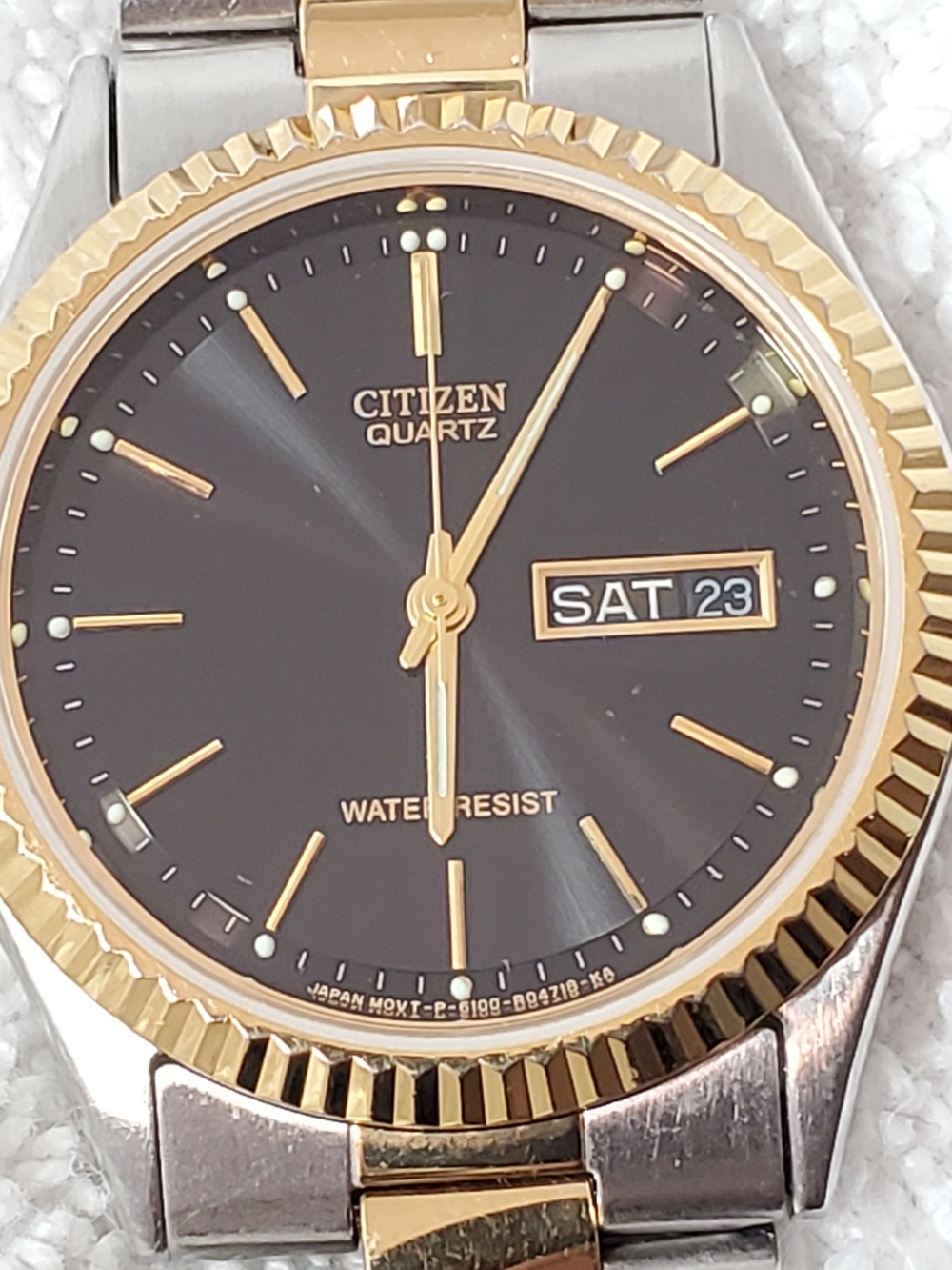 Vintage Citizen CQ Men Presidential Day Date Gold Tone Quartz Watch Black Dial